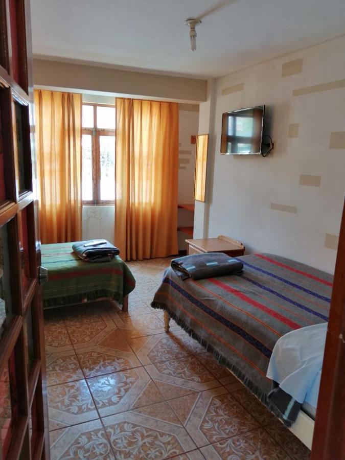 Hostal Dulzura Caraz ภายนอก รูปภาพ