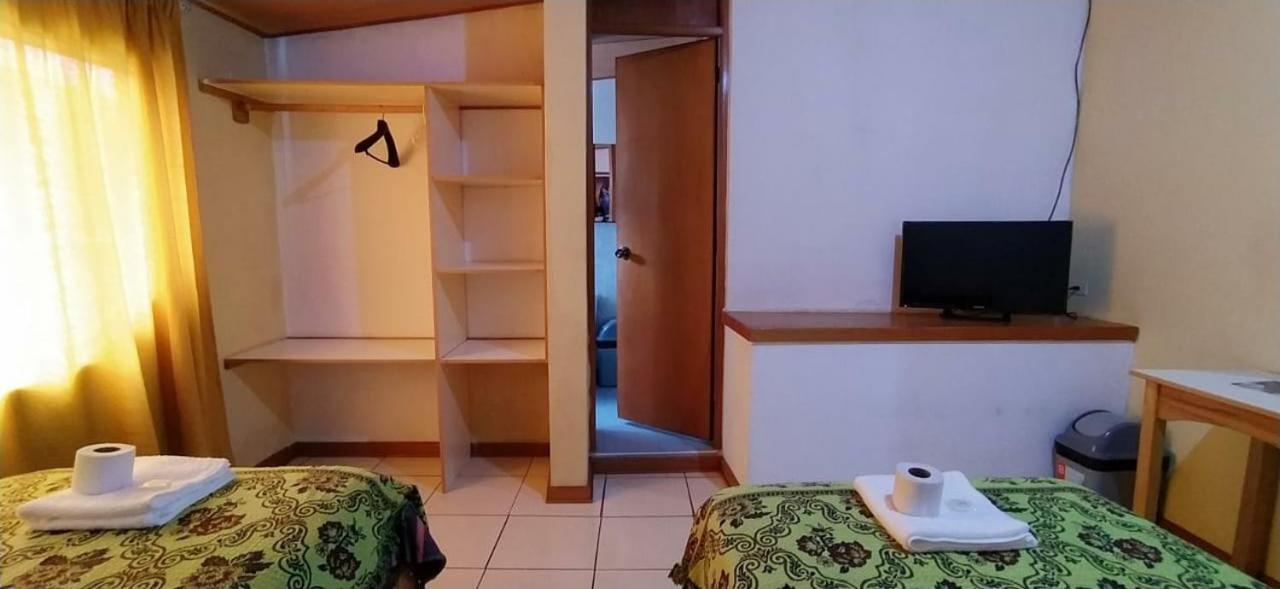 Hostal Dulzura Caraz ภายนอก รูปภาพ