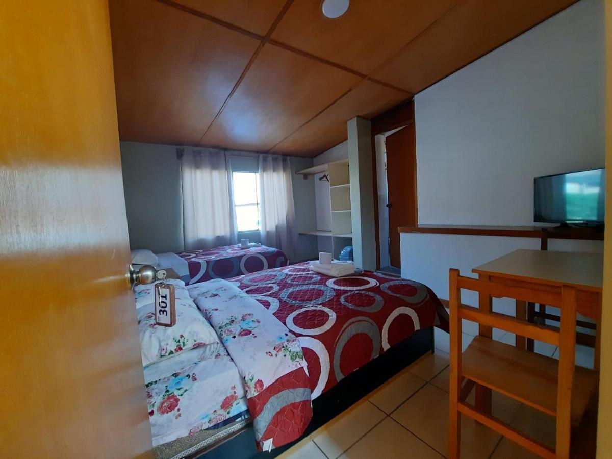 Hostal Dulzura Caraz ภายนอก รูปภาพ